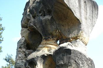 Zřícenina hradu Rotštejn (© Vlastislav Mareček, 04/2011)