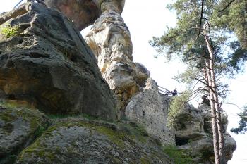 Zřícenina hradu Rotštejn (© Vlastislav Mareček, 04/2011)