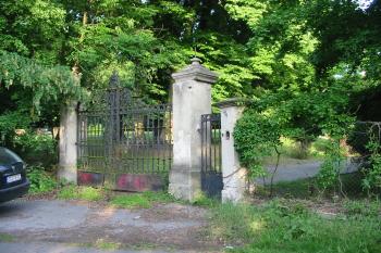 zámecká brána (© D Dohňanský, 06/2015)