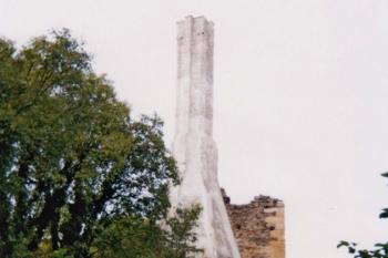 komín hradní kuchyně (© Lukáš Pechánek, 08/2000)