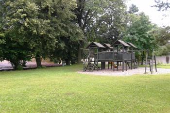 plocha akropole tvrze ( © Ondřej Štěpánek 07/2013)