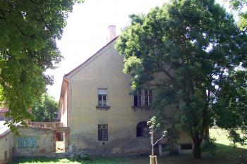 Severozápadní křídlo zámku ( © Ivo Rozehnal 07/2015)