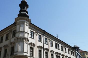 vstupní průčelí Ústavu šlechtičen ( © Jan P. Štěpánek 06/2008)