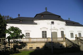 Letohrádek Mitrovských (© Vlastislav Mareček, 10/2015)