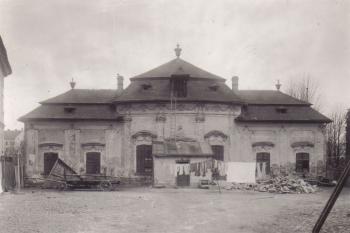 Staré Brno - Letohrádek Mitrovských - Fotografie z počátku 20. století (soukr. sbírka IvoR) (© anonym)