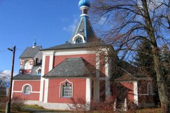 kostel sv. Ludmily ( © Pavel Vítek 11/2006)