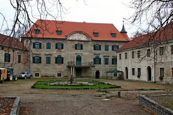 Zámecký dvůr (© Daniela Fantová, 11/2012)