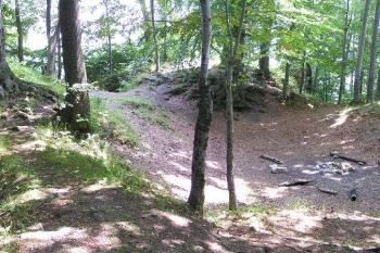 Panorama jádra hradu od západu (© Jan P. Štěpánek 06/2006)