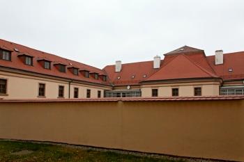 Pohled do nádvoří zámku (© Daniela Fantová, 11/2012)
