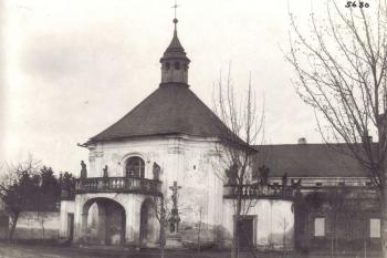 Mořice - kostel sv. Martina - prvorepubliková fotografie (soukromá sbírka IvoR) (© anonym)
