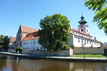 klášter dominikánů s kostelem Obětování Panny Marie-České Budějovice (© Vlastislav Mareček, 08/2016)