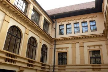 Nádvoří zámku (© Jiří Cukr, 07/2009)