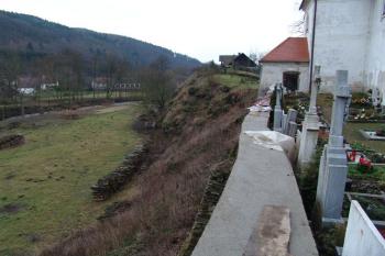 Východní strana ostrožny ( © Roman Řezáč 12/2004)