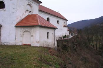 Východní strana ostrožny ( © Roman Řezáč 12/2004)