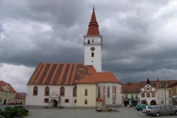 Kostel od jihu ( © Ivan Grisa 08/2005)