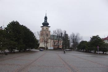 Pohled od radnice ( © Roman Řezáč 12/2004)
