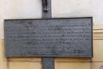 Náhrobek břevnovského opata Placida Matěje Beneše - detail (© Johannes Cladis, 09/2014)