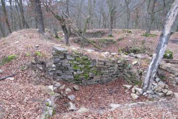 Pohled na trojprostorový vých. palác ( © Dušan Dohňanský 01/2020)