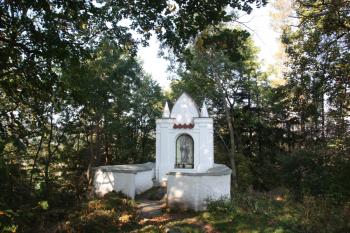 Kaple západně od kostela ( © Ivan Grisa 09/2009)