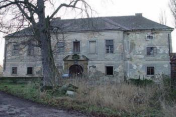 Pohled_od_vstupu (© Aleš Novák 01/2005)