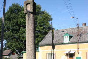 Boží muka západně od kostela ( © Ivan Grisa 08/2009)