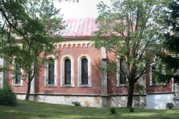 Kostel od jihu ( © Ivan Grisa 08/2009)
