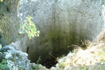Studna, zásobník na vodu (2003 ©Zbyněk Michálek)