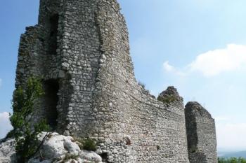 celkový pohled na jižní, nejznámější část Sirotčího hrádku od jzz. ( © Jan P. Štěpánek 07/2008)