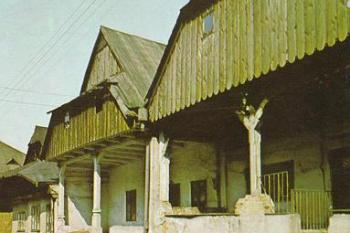 Kupecké domy v dobách své doznívající slávy, ale ještě celé - 70. léta ( © MB F-M)