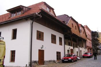 kopie kupeckých domů těsně před dokončením ( © Jan P. Štěpánek 08/2007)
