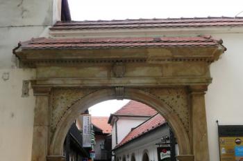 renesanční portál ze Starobrněnské ulice ( © Jan P. Štěpánek 06/2009)