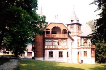 Karlov - boční pohled ( © Petr Vaculčík 08/2000)