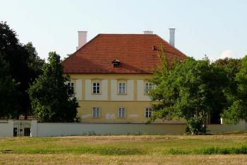 Zámek od jihu (© Jiří Cukr, 08/2015)
