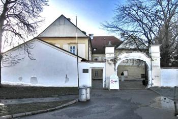 Zámek v Hodoníně ( © Pavel Vítek 02/2008)