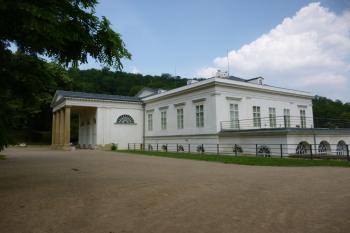 letohrádek Kinských-Praha 5 (© Vlastislav Mareček, 07/2016)