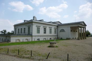 letohrádek Kinských-Praha 5 (© Vlastislav Mareček, 07/2016)