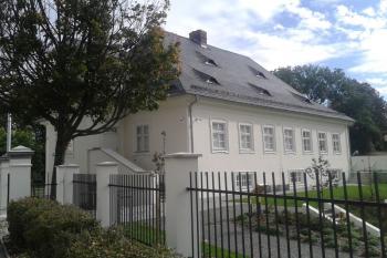 Müllerův dům - poslední zbytek zámeckého areálu ( © Ivo Rozehnal 09/2019)