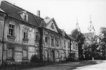 Zámek kolem roku 1970 ( © Muzeum Slezska těšínského v Těšíně)