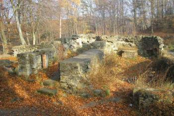 jiný pohled na cely konvršů, severní ambit a severní kapli ( © Ondřej Štěpánek 11/2006)