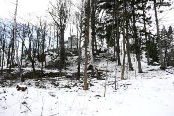 celkový pohled na vrchol Křížového vrchu od severovýchodu ( © Jan P. Štěpánek 03/2008)