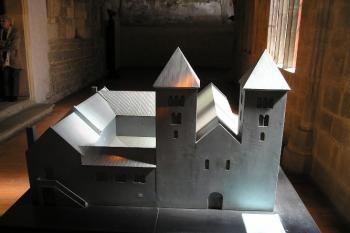 model románské podoby kapitulního děkanství (© de ardoise  06/2005)