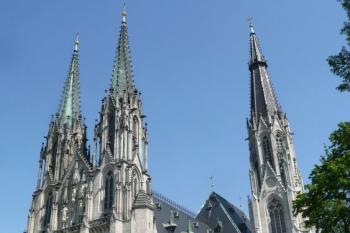 katedrála sv. Václava od jihozápadu ( © Jan P. Štěpánek 05/2009)
