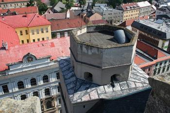Vrchol severní věže z jižní (© Ivan Grisa, 06/2007)