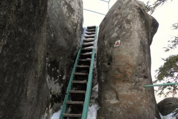 Hrad Bischofstein - Skály (© Josef Filio Šretr, 02/2011)