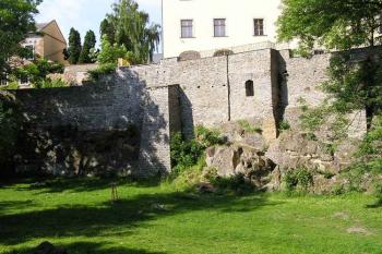 opevnění Předhradí na jihu Olomouce ( © Jan P. Štěpánek 06/2005)