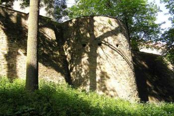 bašta na jihu-Předhradí ( © Jan P. Štěpánek 06/2005)