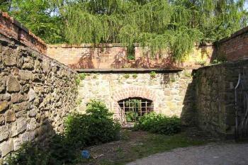interiér jedné z věží ( © Jan P. Štěpánek 06/2005)