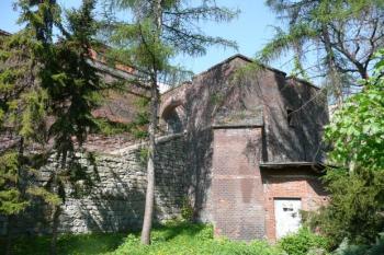Výpad z ulice Purkrabská - tzv. Katovská branka ( © Jan P. Štěpánek 04/2009)