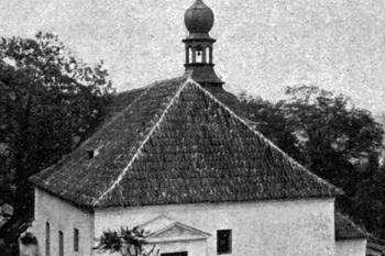 kostel od severozápadu na počátku 20. století (© Antonín Podlaha: Posvátná místa království Českého; Díl 2., Vikariáty: Berounský, Bystřický a Plzeňský, Dědictví sv. Jana Nepomuckého, Praha 1908)