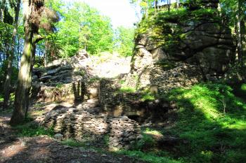 hrad (© Rodochrozit, 06/2010)